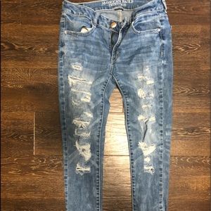 American eagle ankle skinny super distressed jean